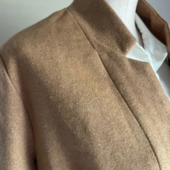 Entro Camel Color women's Coat. Size Large. EUC. - Picture 2 of 6